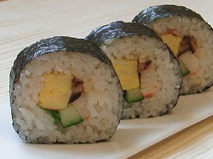 sushi Futo-Maki_shiitake,omelett,surimi,gurke,rucola