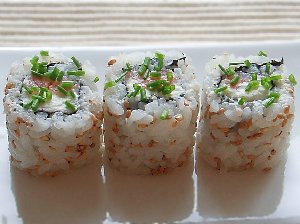sushi Ura-Maki_rauchlachs & frischkäse